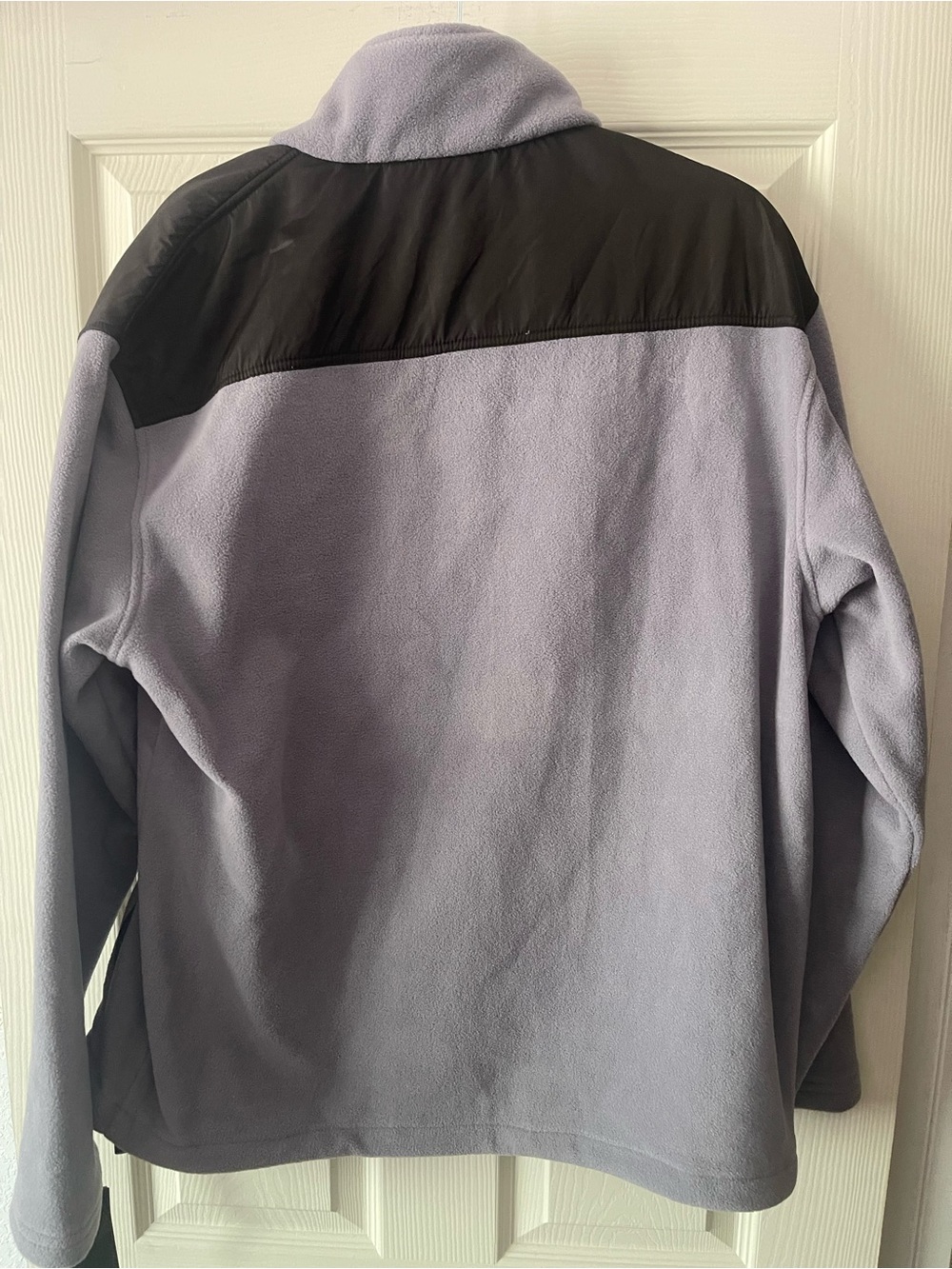 New Balance Men's Two-Tone Gray & Black Fleece Jacket - Picture 4 of 4